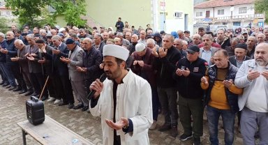 134 yıldır küskünleri barıştırıp yağmur ya da şükür duası ediyorlar