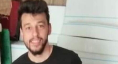 Çatıdan düşen reklamcı kurtarılamadı