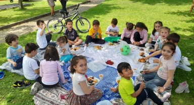 Espiyeli minikler piknikte doyasıya eğlendi