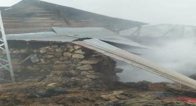 Evde çıkan yangında dumandan etkilenen kadın öldü