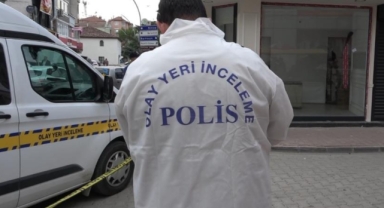 Havaya tüfekle ateş açan maganda, garsonu vurdu