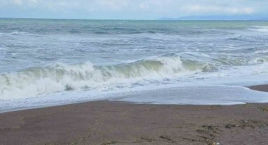 Akçakoca'da denize girişler yasaklandı