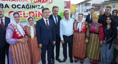 Bakan Yumaklı, Pınarbaşı'nda ilçe halkı ile bayramlaştı
