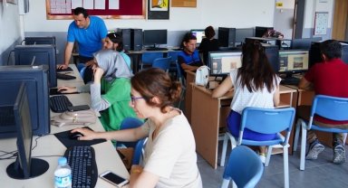Öğretmenler atölye çalışmalarına başladı