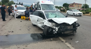 Samsun'da üç aracın karıştığı kazada 1 kişi öldü, 4 kişi yaralandı