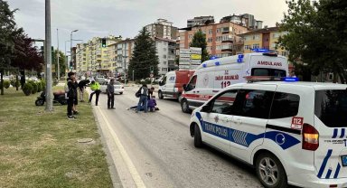 Seyir halindeki motosikleten düşen kadın yaralandı