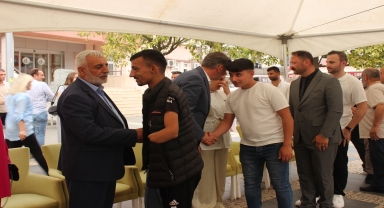Tekkeköy'de bayramlaşma töreni düzenlendi