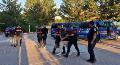 Yorgun merminin isabet ettiği 2 kişi yaralandı