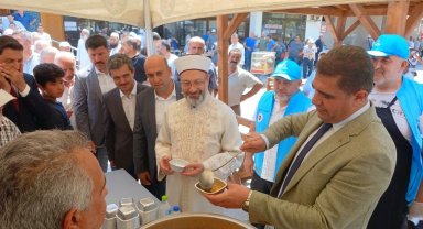 Akçakoca'da binlerce kişiye aşure ikram edildi