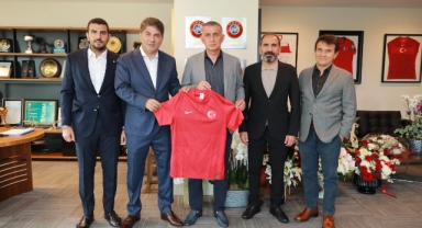 Ali Koç Katılmadı… Fenerbahçe Yönetim Kurulu Üyeleri, TFF Başkan Hacıosmanoğlu'nu Ziyaret Etti