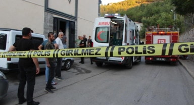 Asansörle duvar arasına sıkışan tamirci hayatını kaybetti