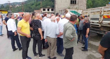 Çay üreticileri özel sektörü protesto etti