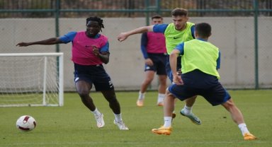 Çaykur Rizesporlu Akintola sezona iddialı hazırlanıyor...