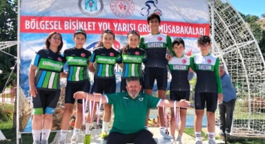 Giresun Gençlikspor'un Bisikletçileri Erzincan'da Üç Kategoride Madalya Kazandı!