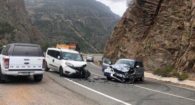Gümüşhane'de trafik kazası: 4 yaralı
