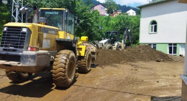 Trabzon'da selin izleri siliniyor...