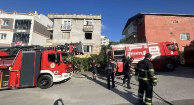 3 katlı binada yangın paniği