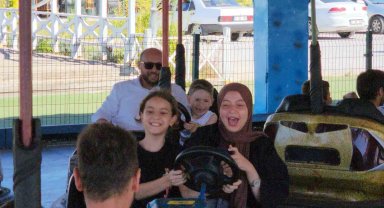 Kursu başarıyla tamamlayan öğrenciler lunaparkta doyasıya eğlendi