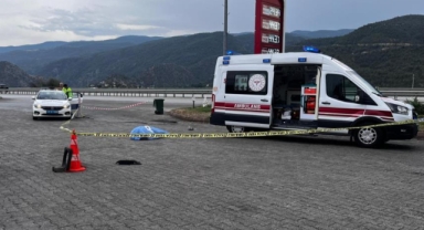 Otomobilin çarptığı yaşlı adam hayatını kaybetti