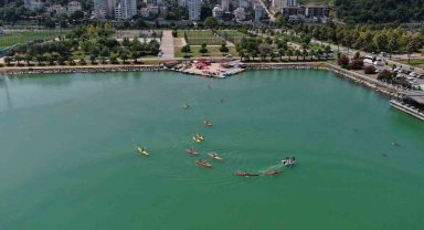 Samsun'da su sporu tutkunlarına ücretsiz "kano" eğitimi