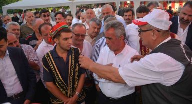 Sinop'ta bir ilk: 22 yaşında 480 bin TL'ye güreş ağası oldu