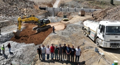 Yelpınar Göleti inşaatında gövde dolgusu başladı