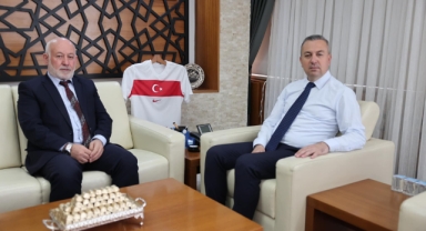 Başkan Şentürk Sivas’ta Katı Atık Transfer Merkezi için görüşmelerde bulundu