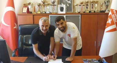 Bulancakspor, Orta Saha Oyuncusu Ömer Kaya ile Anlaşma Sağladı
