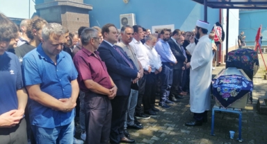 Emine Çınar son yolculuğuna uğurlandı