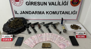 Giresun'da operasyon! Ne arasan var: Uyuşturucu, silah, para…