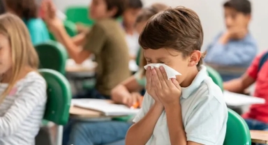 Okullarda enfeksiyona dikkat: Çocuklarınızı hastalıklardan korumanın yolları neler?