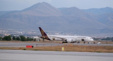 Uçağın tuvaletindeki not acil iniş yaptırdı... Ordu-Giresun Havalimanı'na inmek istedi ama...