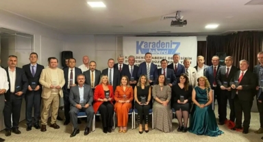 Başkan Dede, Yılın En İyi Hizmeti Ödülünü Aldı