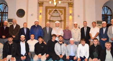 Din Hizmetleri Genel Müdürü Dr. Kondi, Giresun'da gençlerle sabah namazında buluştu