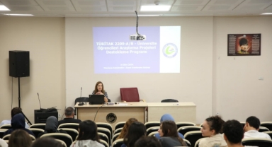 Giresun Üniversitesi'nde akademisyenler ve öğrenciler, TÜBİTAK 2209 Proje Eğitimi için bir araya geldi