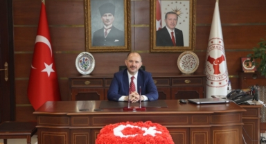 Giresun Valisi Serdengeçti’den anlamlı mesaj: Giresun kahramanlık tarihimize adını altın harflerle yazdırmıştır