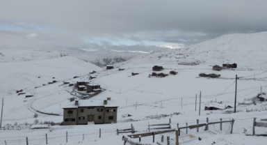 Karadeniz'de 5 ilde yüksek kesimlere kar düştü