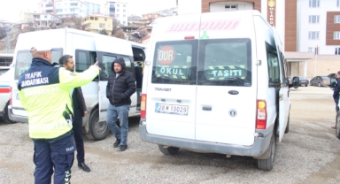 Çamoluk'ta okul servisleri denetlendi