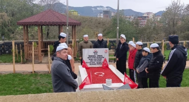 Espiye’de Şehit İsmail Ünal Kabri Başında Dualarla Anıldı