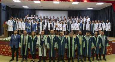 Giresun Üniversitesi Diş Hekimliği Fakültesi Beyaz Önlük Giyme Töreni Coşkuyla Gerçekleşti