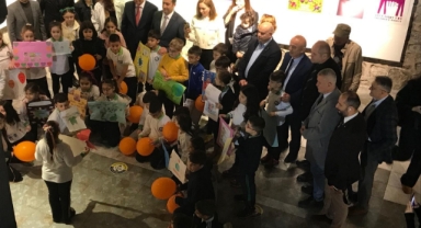 Giresun Üniversitesi'nden Dünya Çocuk Hakları Günü'ne Anlamlı Katkı: Uluslararası Afiş Sergisi