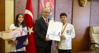 Giresun Üniversitesi Rektörü Can, başarılı öğrencileri ağırladı