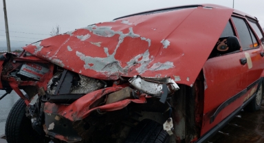 Samsun'da kamyon ile otomobil çarpıştı: 2 yaralı