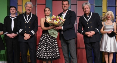 Süheyl ve Behzat Uygur, Giresun’da Kahkahaya Boğdu: 'Süt Kardeşler' Giresunlu Tiyatroseverlerle Buluştu