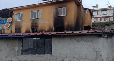 Ahırda çıkan yangında 5 hayvan telef oldu