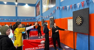 Giresun'da Dart Heyecanı Başladı: Sporcular İl Birinciliği İçin Hedefe Kitlendi