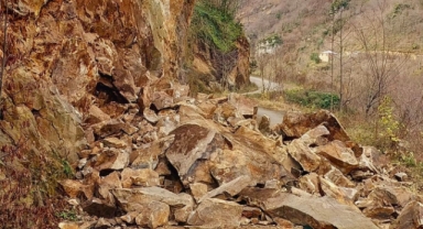 Giresun İl Özel İdaresi, Heyelanla Mücadele İçin Gece Gündüz Çalışıyor