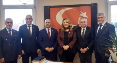 Giresun Milletvekili Gezmiş, GİRİB Heyeti İle Bir Araya Geldi