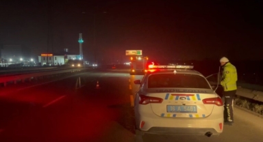 Motosiklet vinçe arkadan çarptı: 2 yaralı