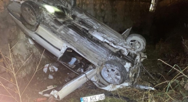 Otomobil dereye uçtu